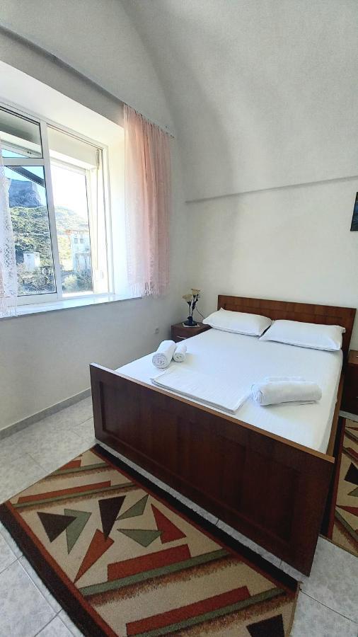 Guesthouse Celo Gjirokastër Dış mekan fotoğraf
