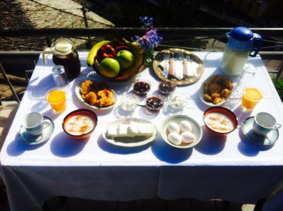 Guesthouse Celo Gjirokastër Dış mekan fotoğraf