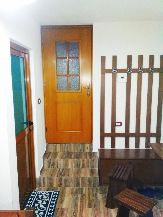 Guesthouse Celo Gjirokastër Dış mekan fotoğraf