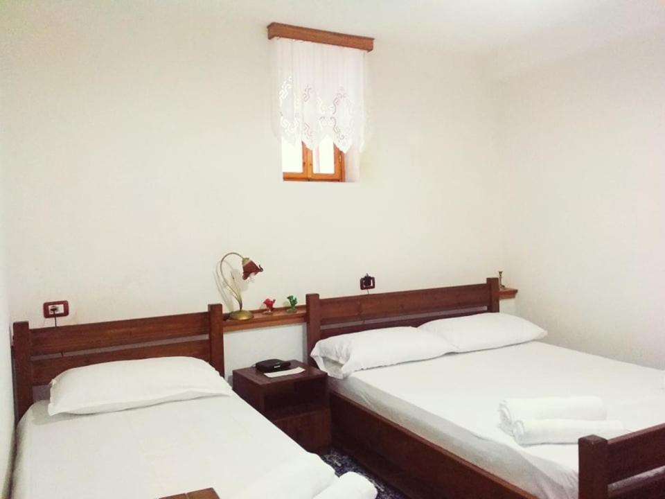 Guesthouse Celo Gjirokastër Dış mekan fotoğraf